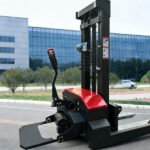 CDDO15/20 Outdoor Electric Stacker 1.5–2.0 Ton Wide Leg Walkie Type