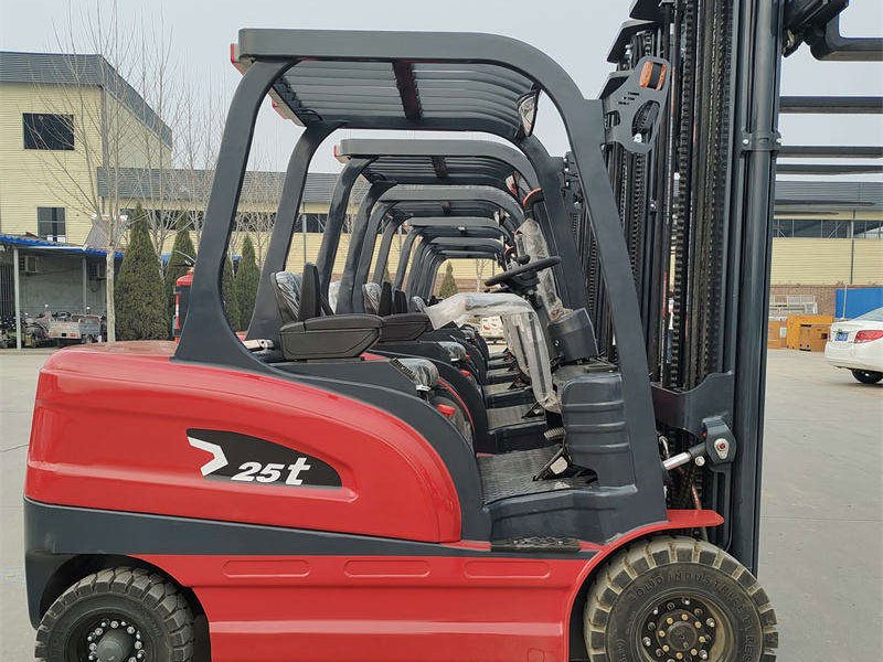 CPD25 2.5 Ton 4 Wheel Electric Forklift for Warehouse