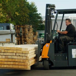 Outdoor & Yard Handling Forklift Solutions