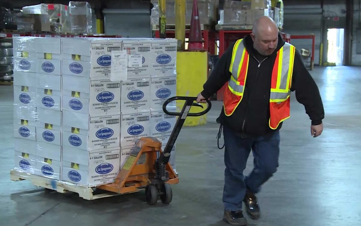 Manual vs Electric Pallet Jack: Which One Do You Need?