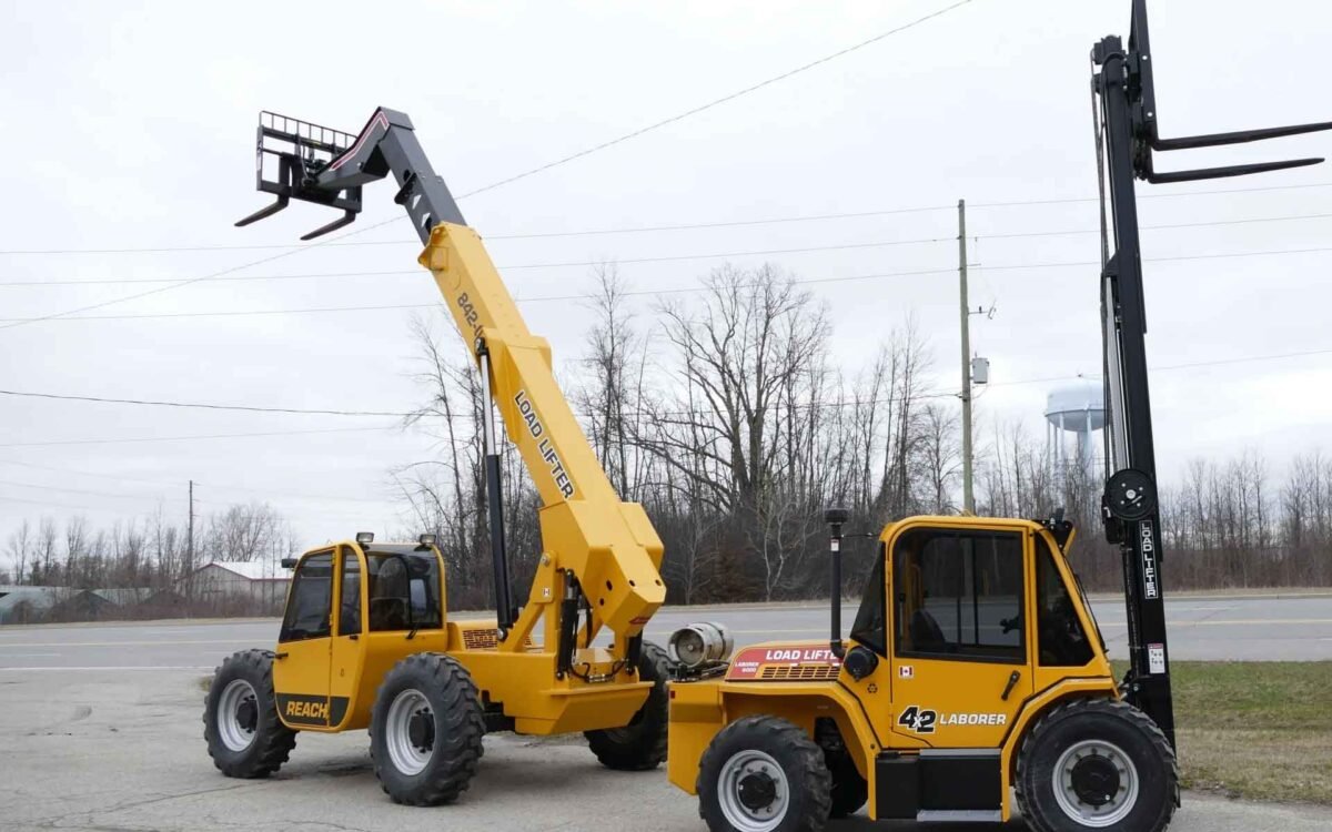 Boom Forklift vs Telehandler: 5 Critical Differences for Your Job Site