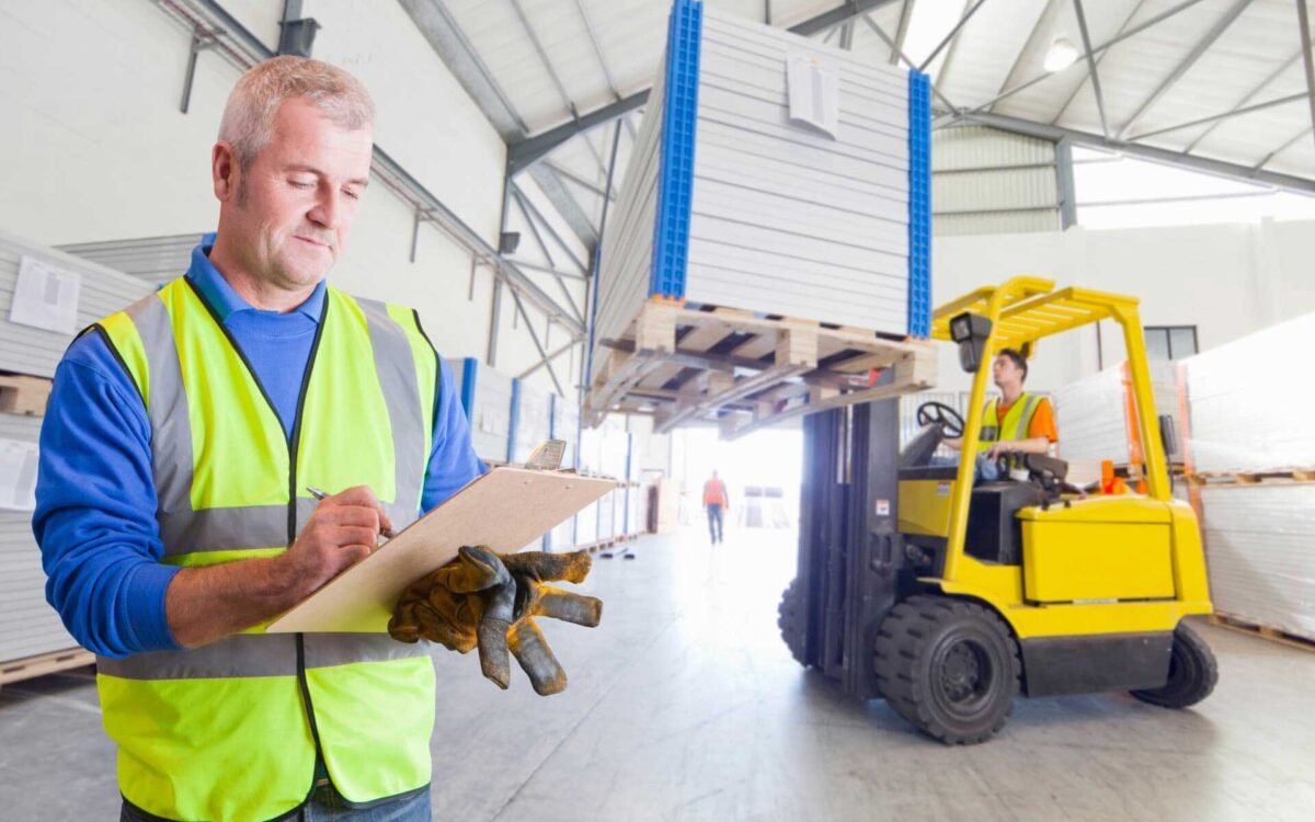 How Much Does It Cost to Rent a Forklift? (2026 Complete Price Guide)