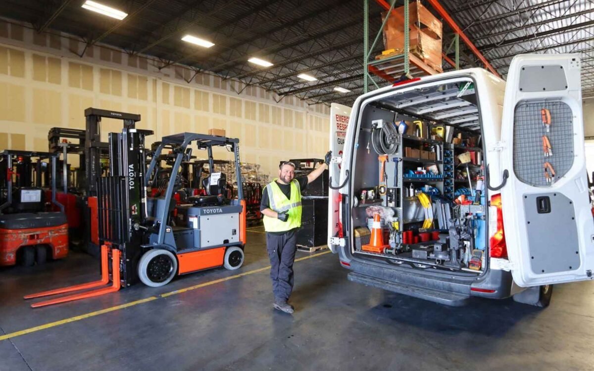 How to Become a Forklift Mechanic (Training, Salary & Career Guide)