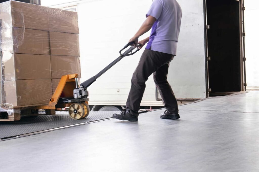 how to lift a pallet without a forklift