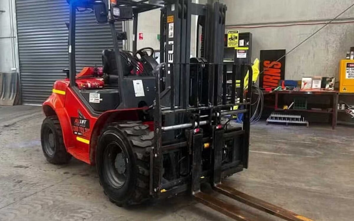 How to Tell If a Used Forklift Mast Was Repaired After an Accident