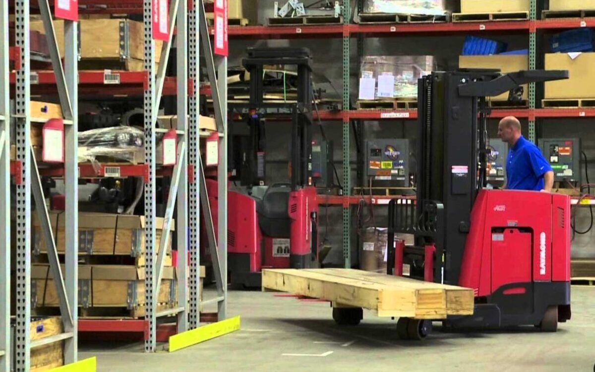 Why Reach Trucks Lose Stability on Expansion Joints